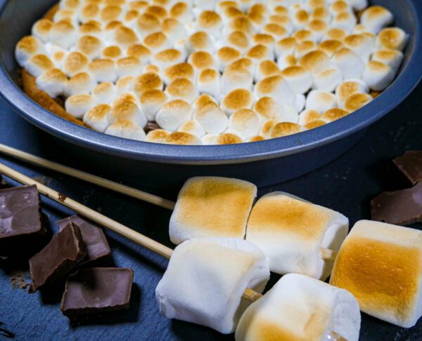 S'mores pie graham cracker crust