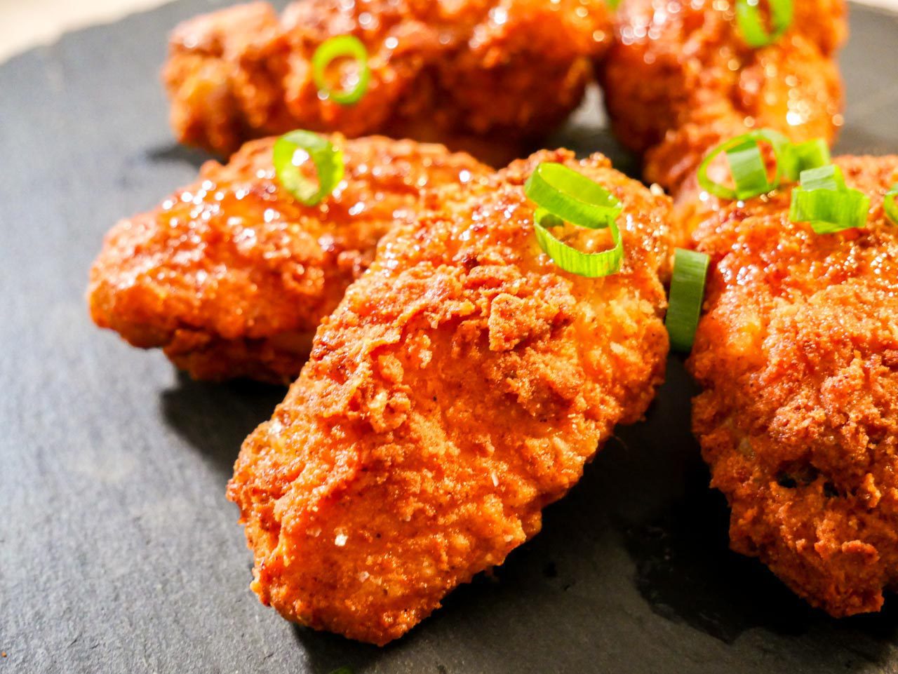 Plain, gluten-free fried chicken wings made with our tiger nut all purpose flour.